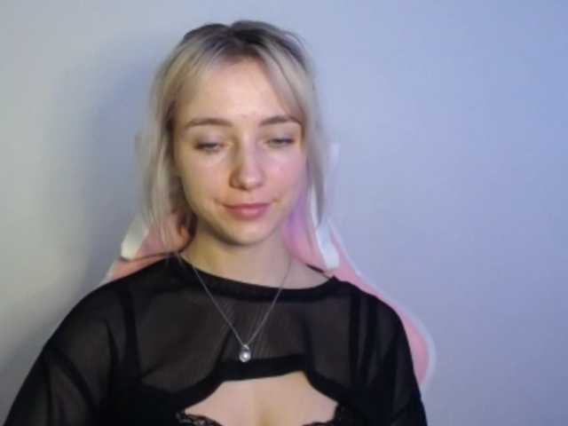 LuciaGlow live cam on BongaCams