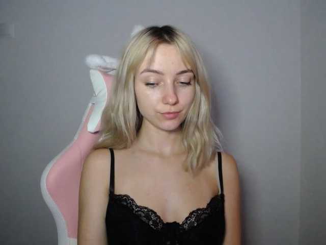 LuciaGlow live cam on BongaCams