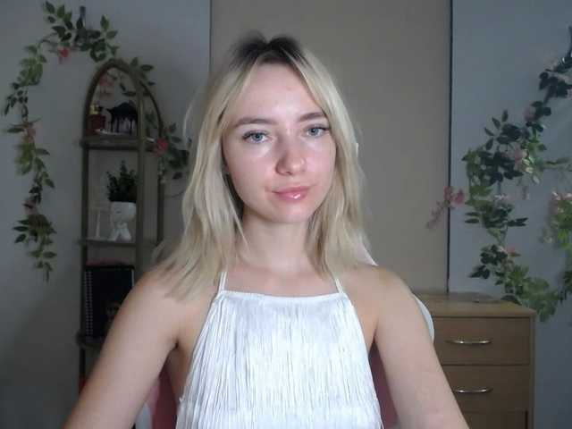 LuciaGlow live cam on BongaCams