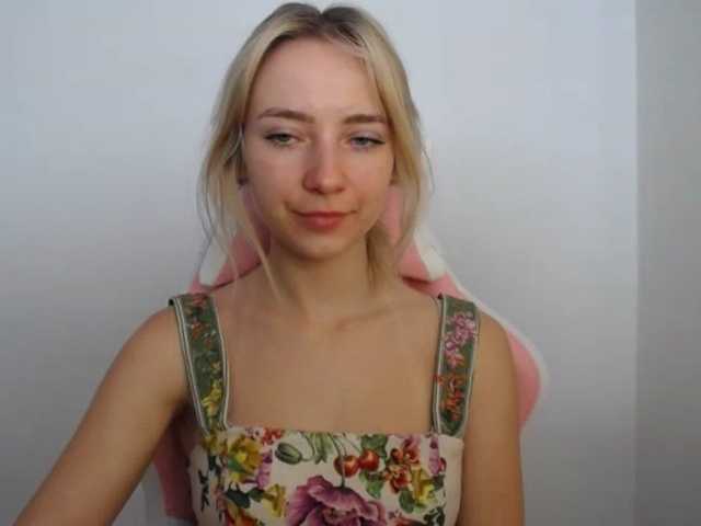 LuciaGlow live cam on BongaCams