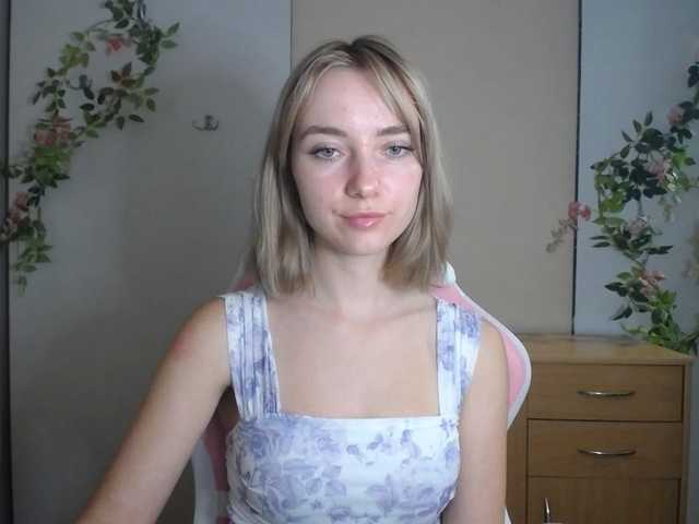 LuciaGlow live cam on BongaCams