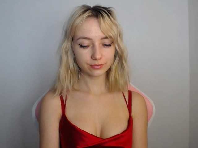 LuciaGlow live cam on BongaCams