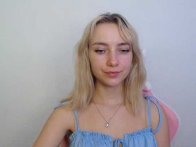 LuciaGlow live cam on BongaCams