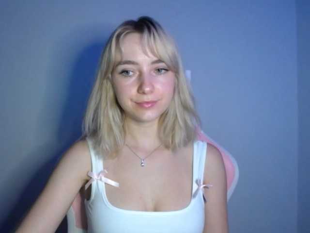LuciaGlow live cam on BongaCams