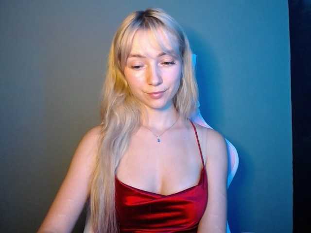 LuciaGlow live cam on BongaCams