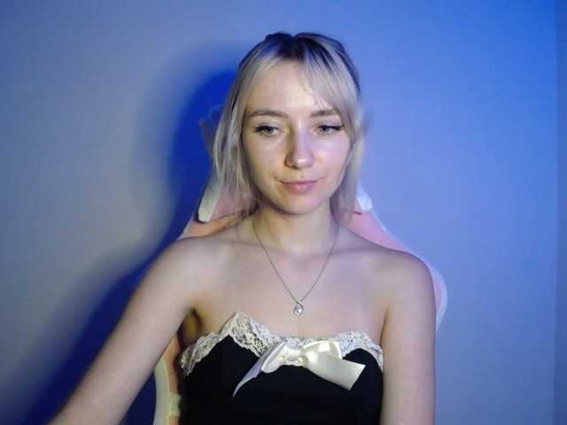 LuciaGlow live cam on BongaCams