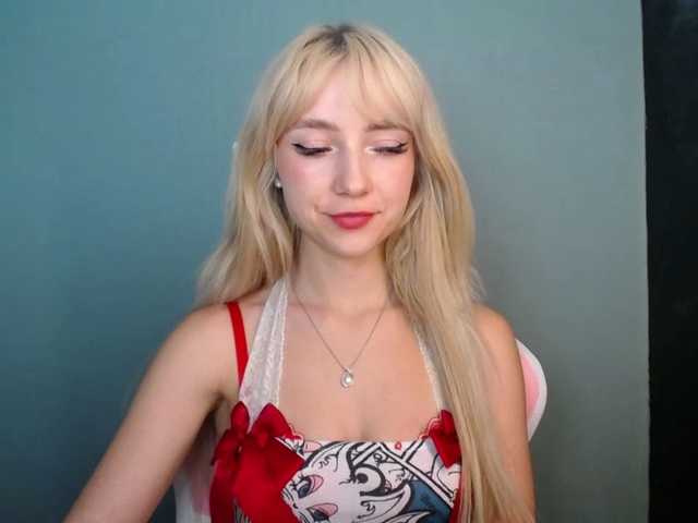 LuciaGlow live cam on BongaCams