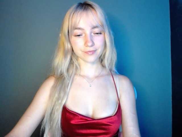 LuciaGlow live cam on BongaCams