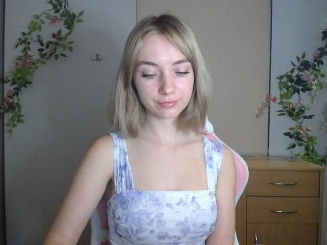 LuciaGlow live cam on BongaCams