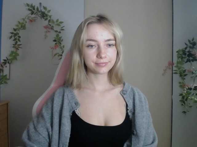LuciaGlow live cam on BongaCams