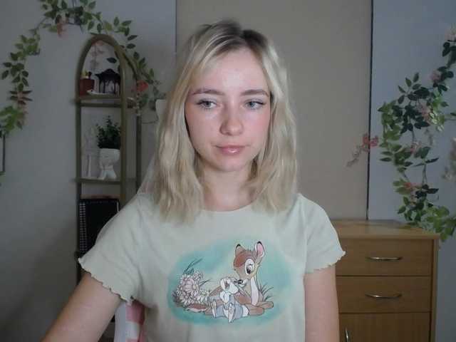 LuciaGlow live cam on BongaCams