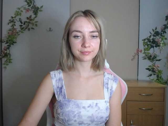 LuciaGlow live cam on BongaCams