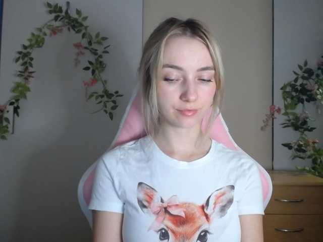 LuciaGlow live cam on BongaCams