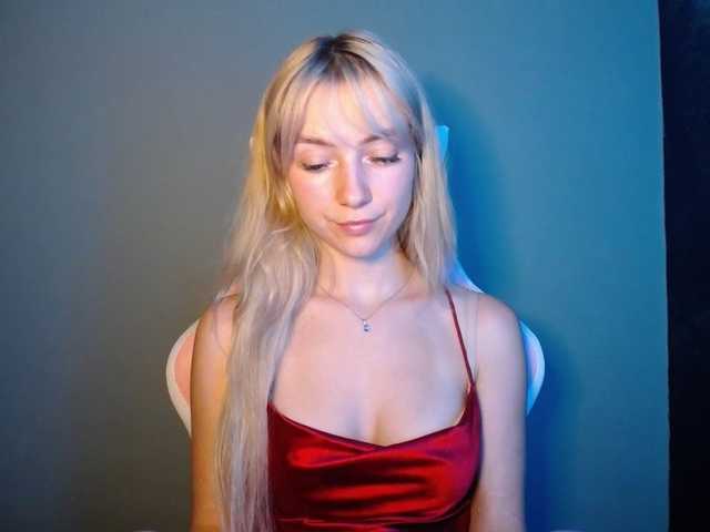 LuciaGlow live cam on BongaCams