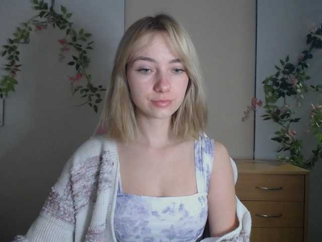 LuciaGlow live cam on BongaCams