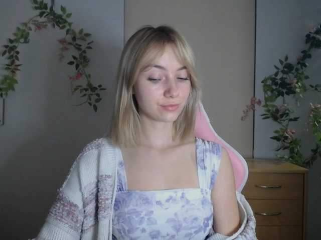 LuciaGlow live cam on BongaCams
