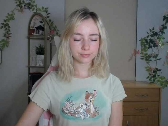 LuciaGlow live cam on BongaCams