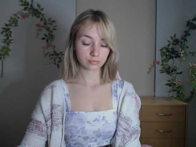 LuciaGlow live cam on BongaCams