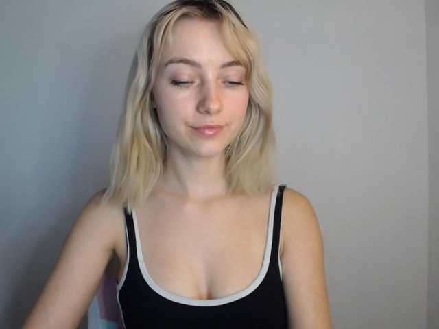 LuciaGlow live cam on BongaCams