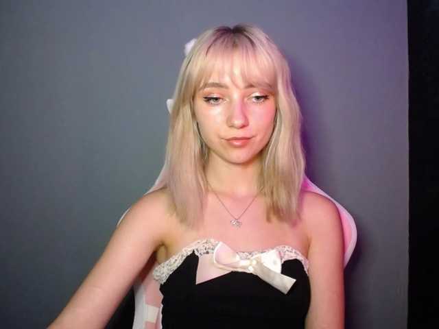 LuciaGlow live cam on BongaCams