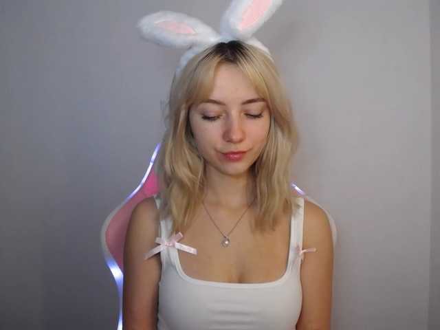 LuciaGlow live cam on BongaCams