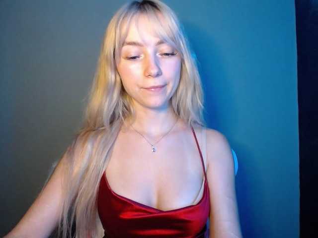 LuciaGlow live cam on BongaCams