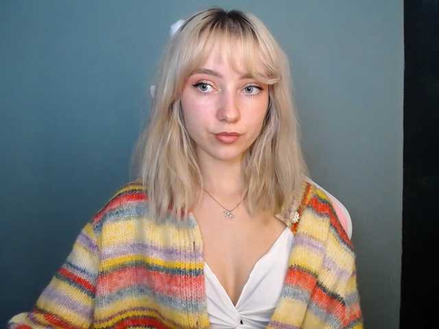 LuciaGlow live cam on BongaCams