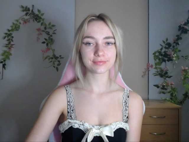LuciaGlow live cam on BongaCams