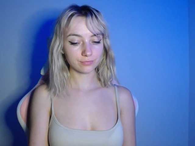 LuciaGlow live cam on BongaCams