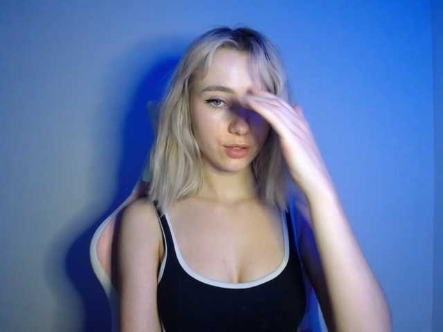 LuciaGlow live cam on BongaCams