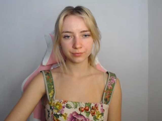 LuciaGlow live cam on BongaCams