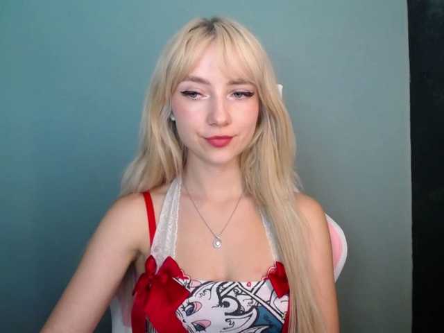 LuciaGlow live cam on BongaCams