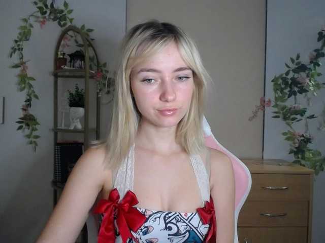 LuciaGlow live cam on BongaCams