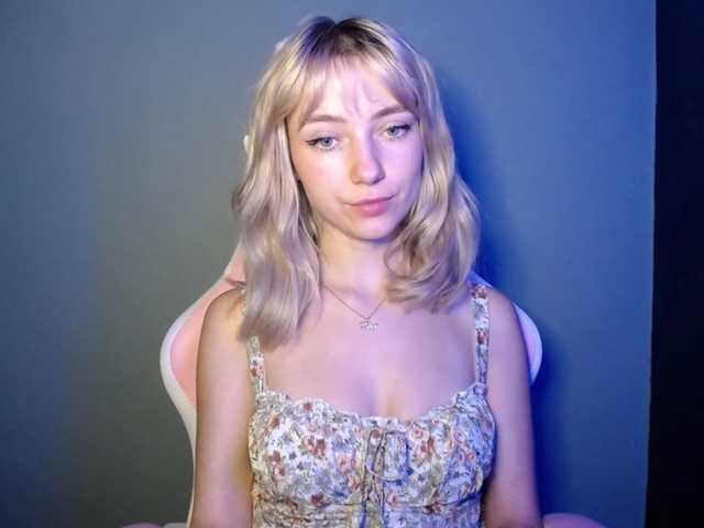 LuciaGlow live cam on BongaCams