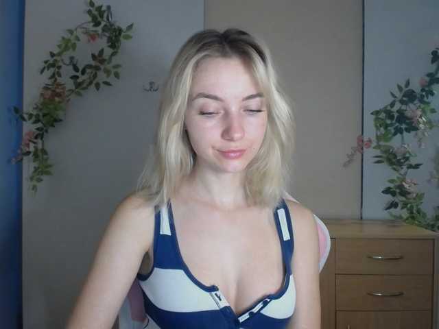 LuciaGlow live cam on BongaCams