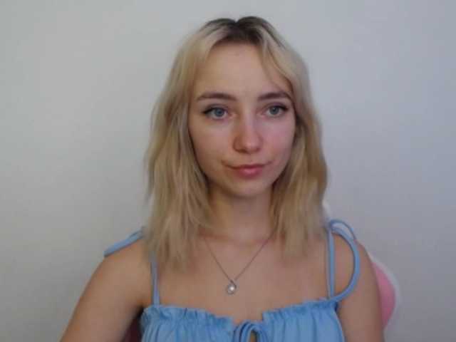 LuciaGlow live cam on BongaCams