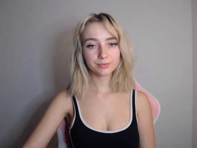 LuciaGlow live cam on BongaCams
