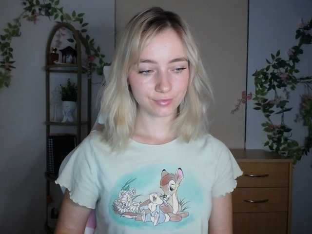 LuciaGlow live cam on BongaCams