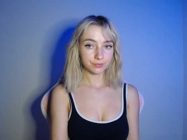 LuciaGlow live cam on BongaCams