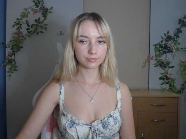 LuciaGlow live cam on BongaCams