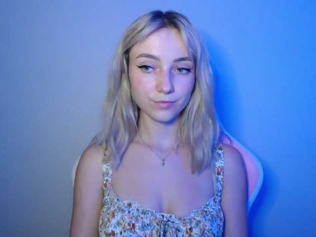 LuciaGlow live cam on BongaCams