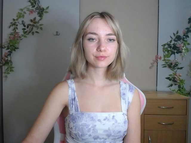 LuciaGlow live cam on BongaCams