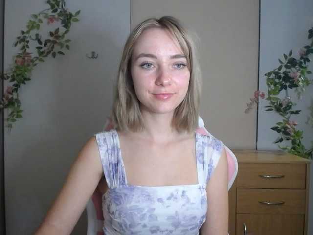 LuciaGlow live cam on BongaCams