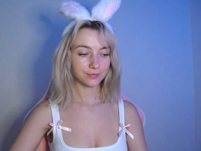 LuciaGlow live cam on BongaCams