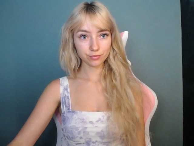 LuciaGlow live cam on BongaCams