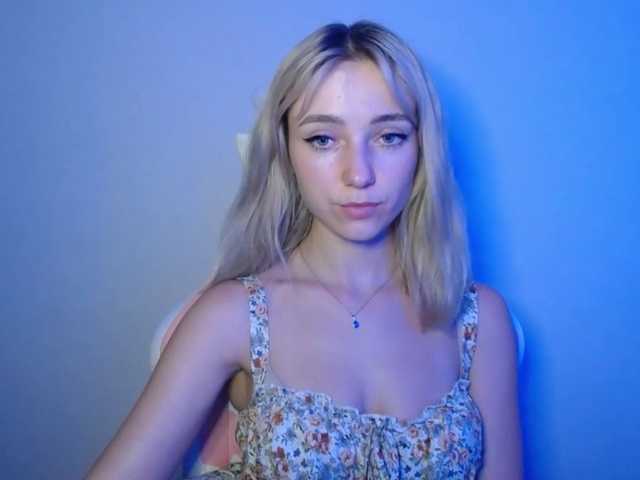 LuciaGlow live cam on BongaCams