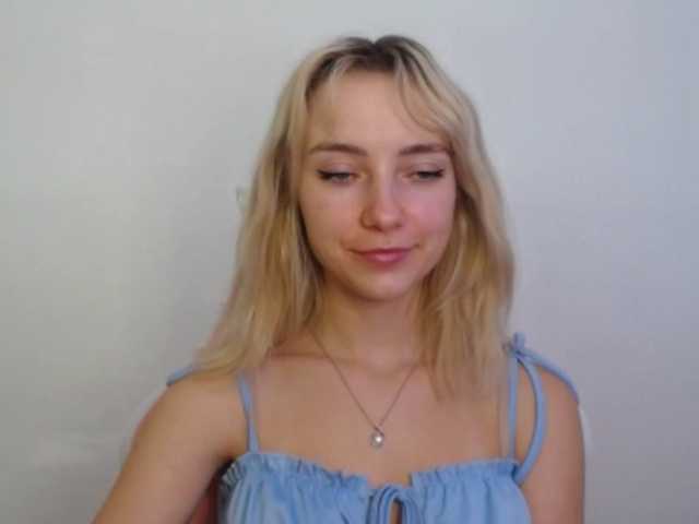 LuciaGlow live cam on BongaCams