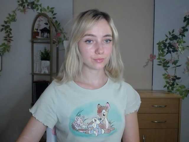 LuciaGlow live cam on BongaCams