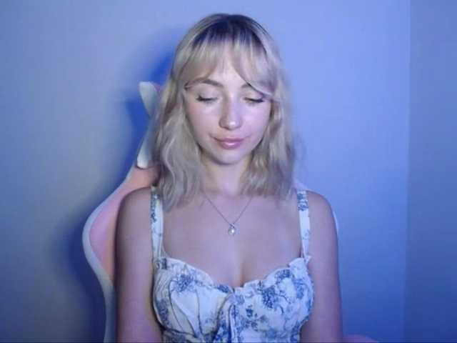 LuciaGlow live cam on BongaCams