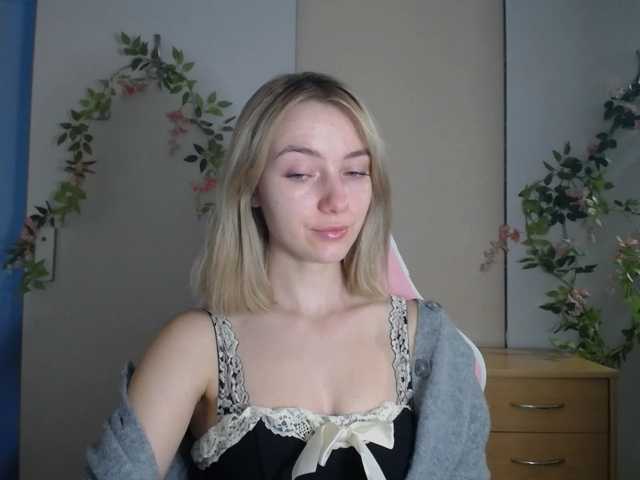 LuciaGlow live cam on BongaCams